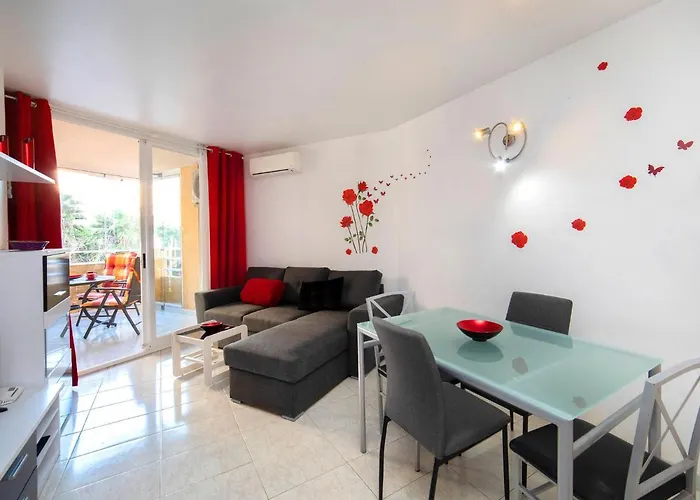 Apolo Vii-3 By Interhome